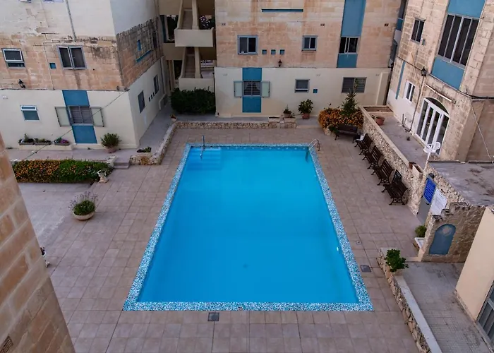 Dolmen Court Flat 10, Qawra