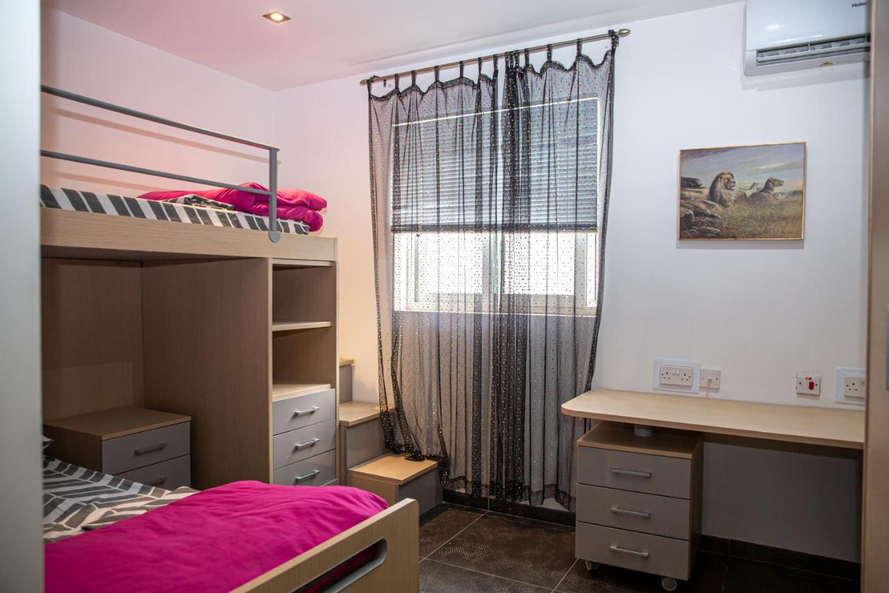 Апартаменты Dolmen Court Flat 10, Qawra